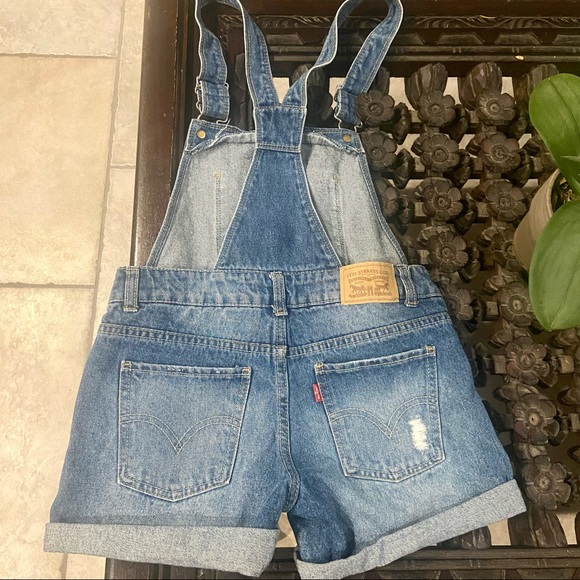 Levi’s girls Shorts Overalls Adjustable Straps Shortall Relax Fit Size 10 Youth - Picture 5 of 12
